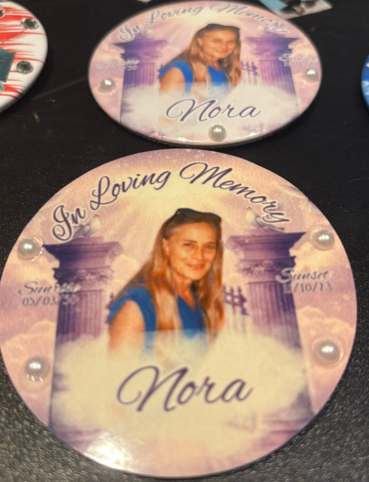 Memorial buttons with a photo 